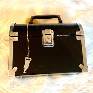 Black box confidential purse